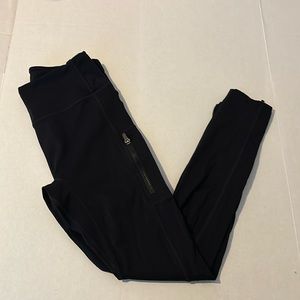 Fabletics Motion 365 Black leggings with pockets